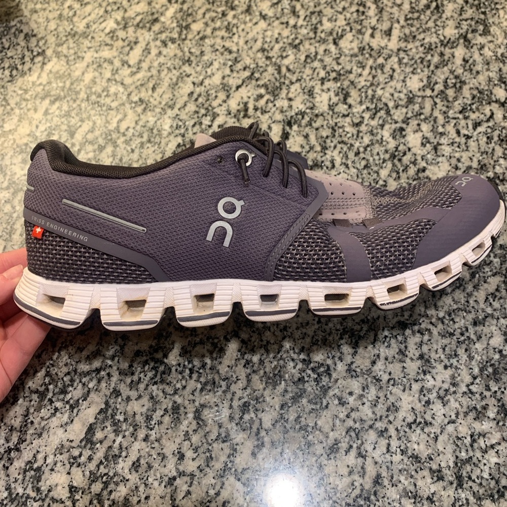 On Running Women’s Shark Pebble Cloud 5